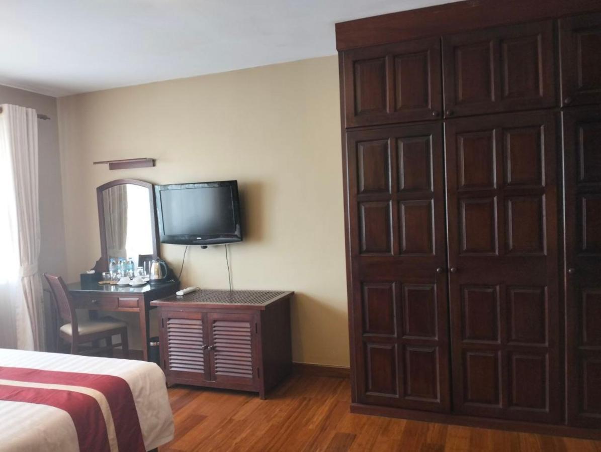 Lux Riverside Hotel & Apartment Phnom Penh Zewnętrze zdjęcie