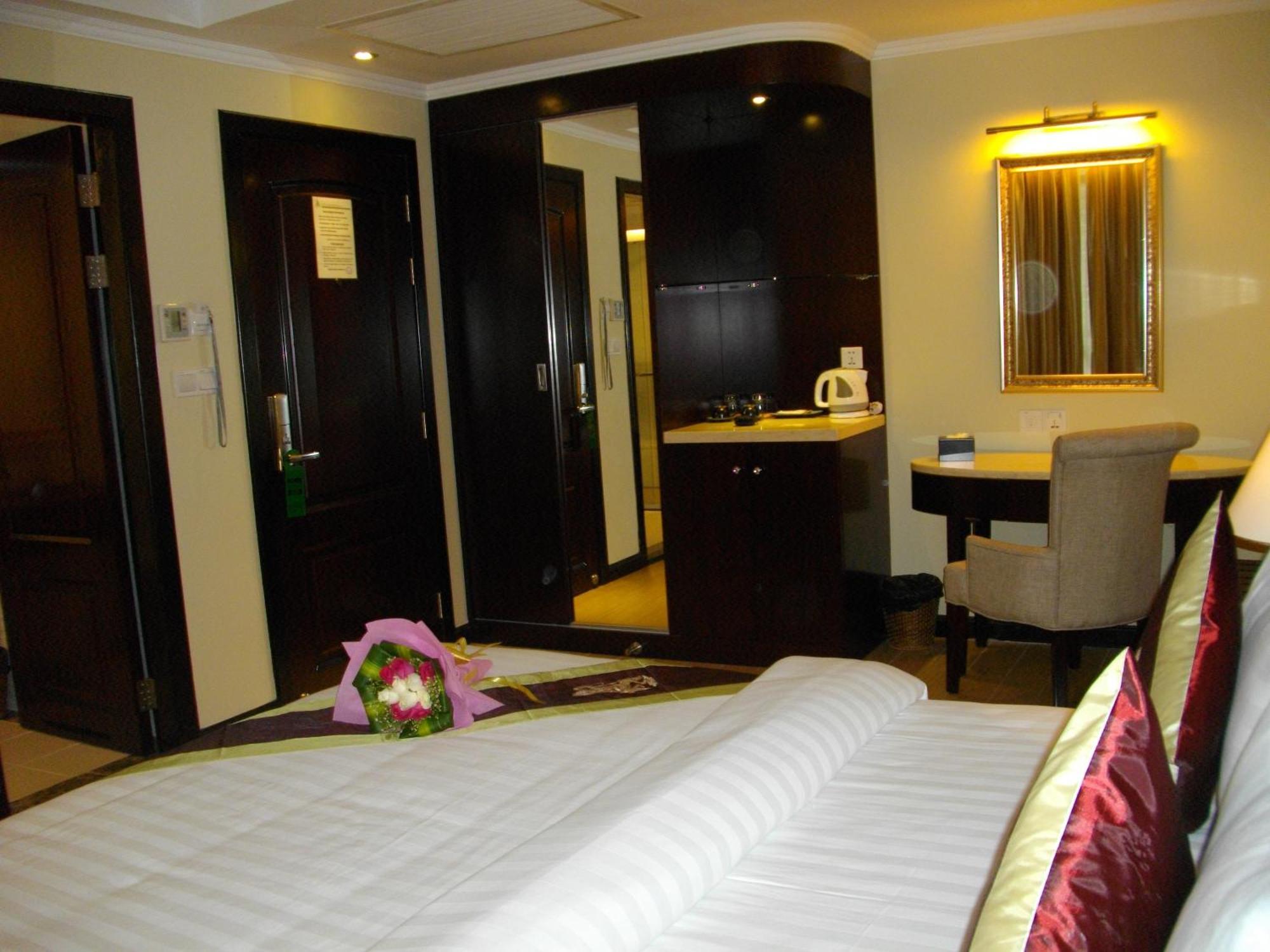 Lux Riverside Hotel & Apartment Phnom Penh Zewnętrze zdjęcie