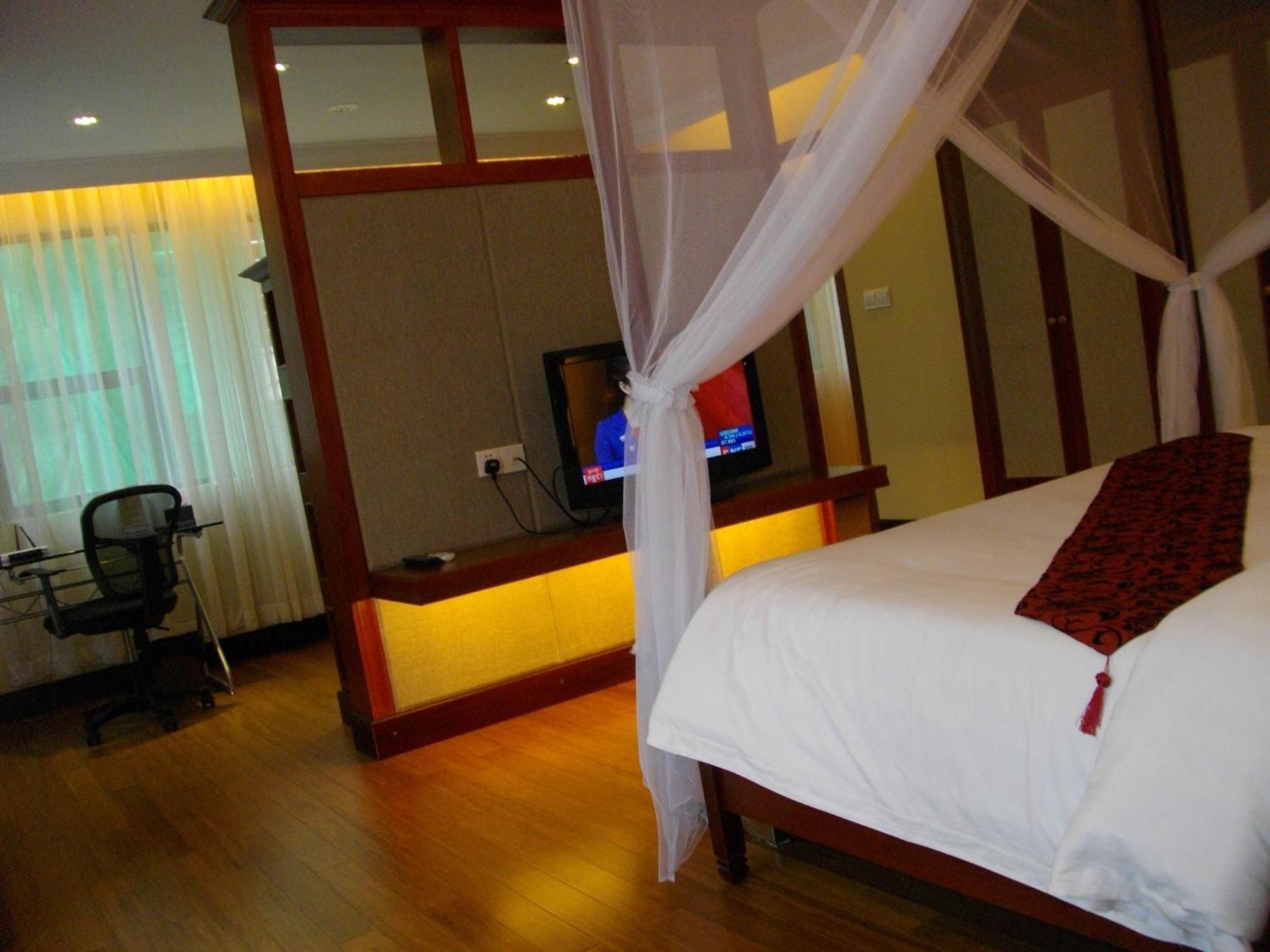 Lux Riverside Hotel & Apartment Phnom Penh Pokój zdjęcie