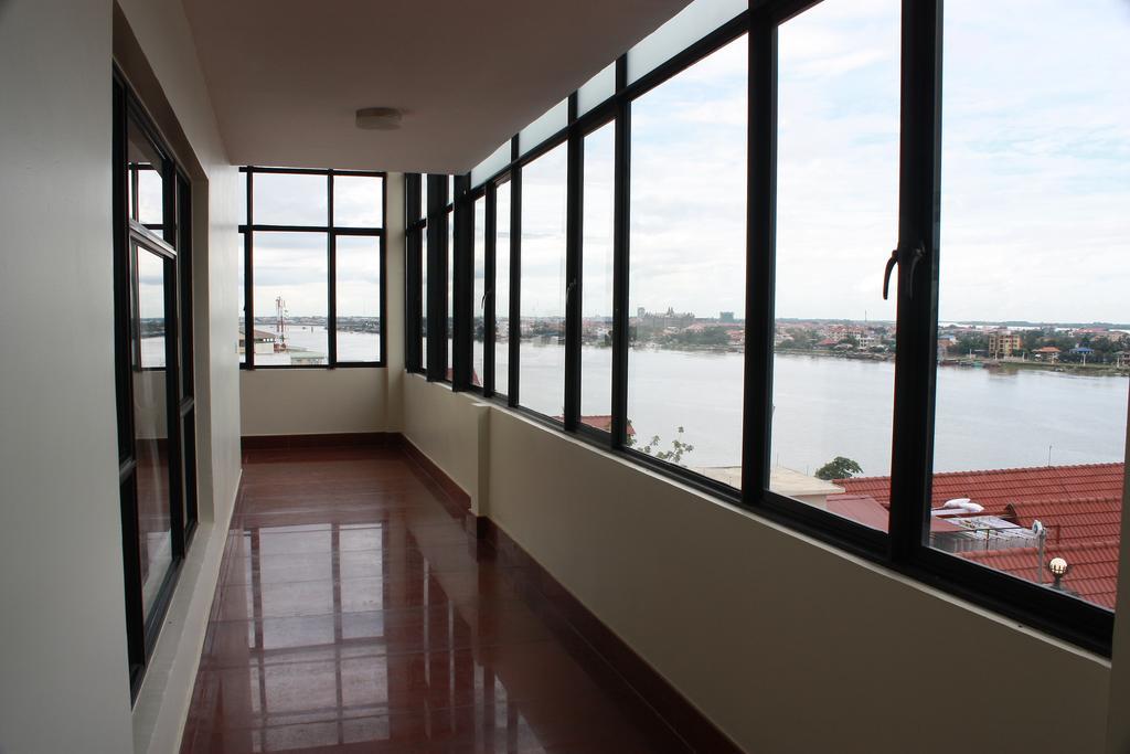 Lux Riverside Hotel & Apartment Phnom Penh Zewnętrze zdjęcie