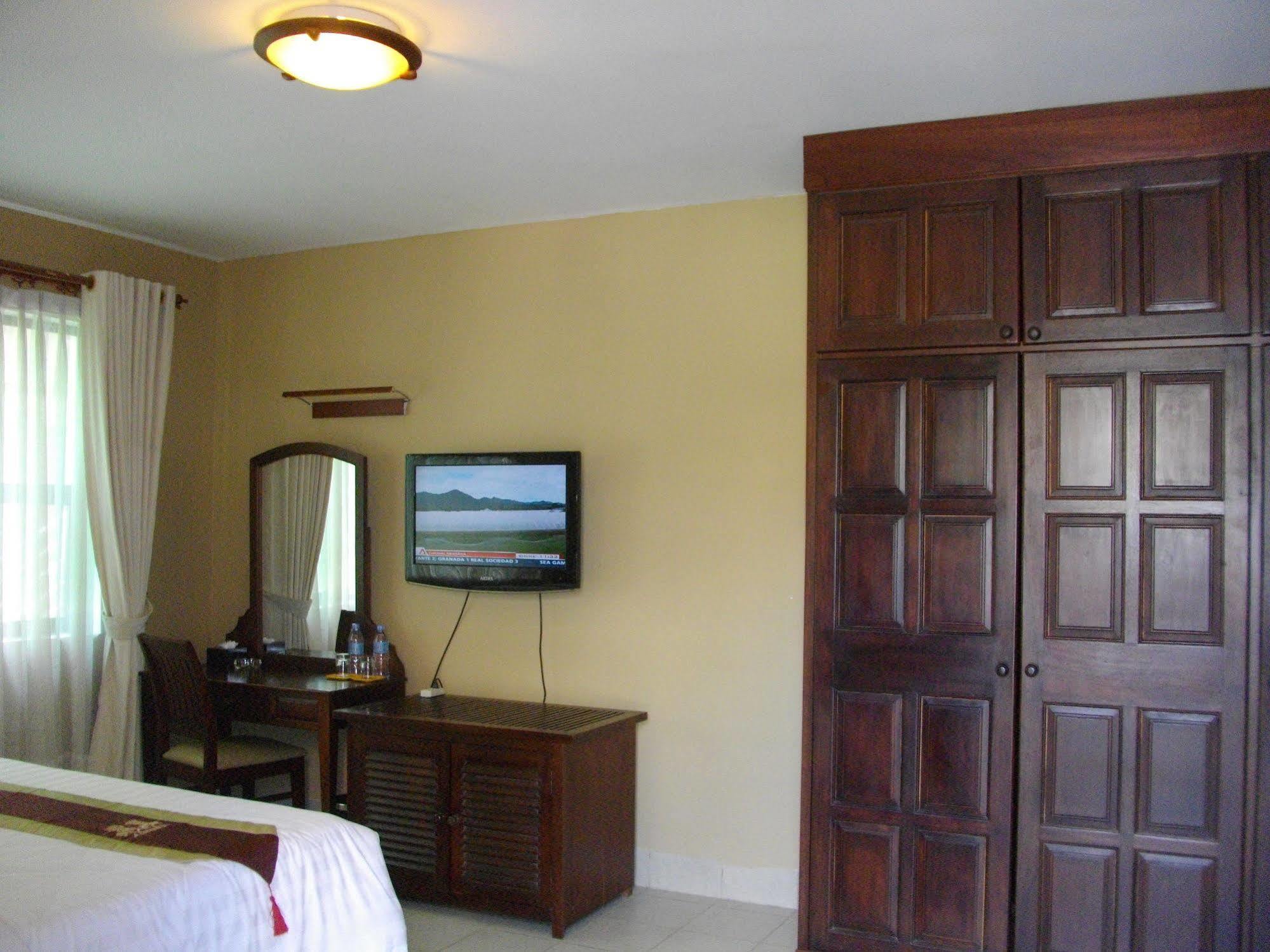 Lux Riverside Hotel & Apartment Phnom Penh Zewnętrze zdjęcie